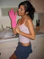 raven getting dirty doing the dishes